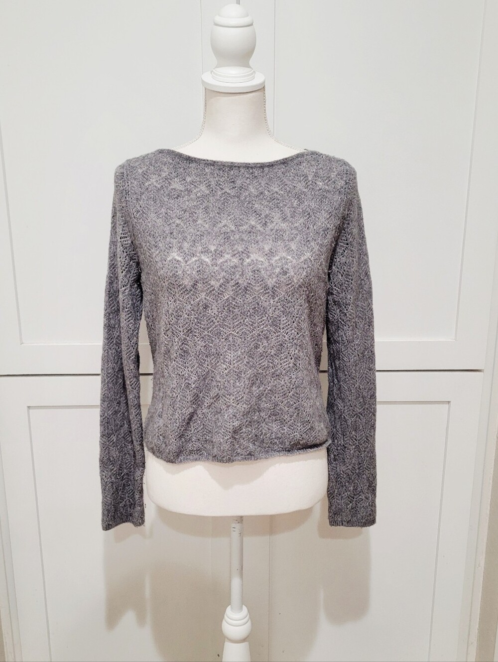 Abercrombie & Fitch Heather Gray Lightweight Knit Pullover